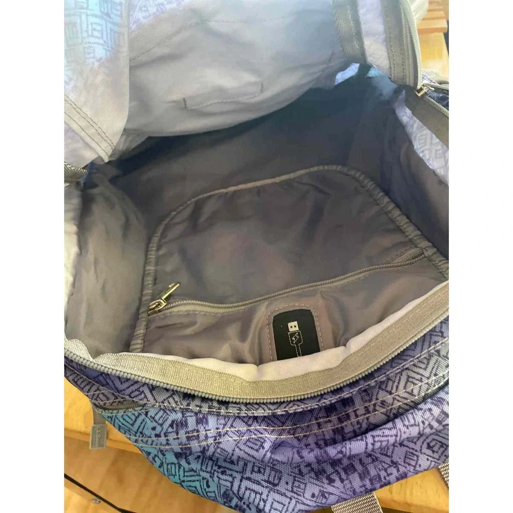 LL Bean Backpack - Picture 4 of 5